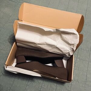 Vivaia Dark Brown Heels